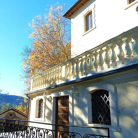 La Fioraia E La Legnaia Feriehus L'Aquila