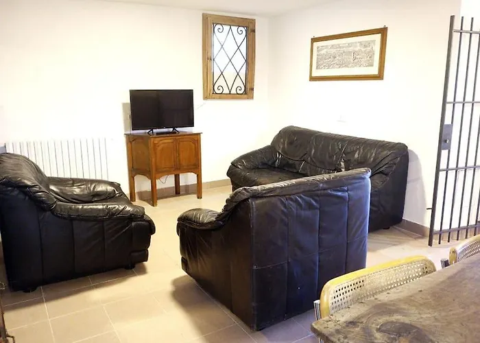 La Fioraia E La Legnaia ラクイラ