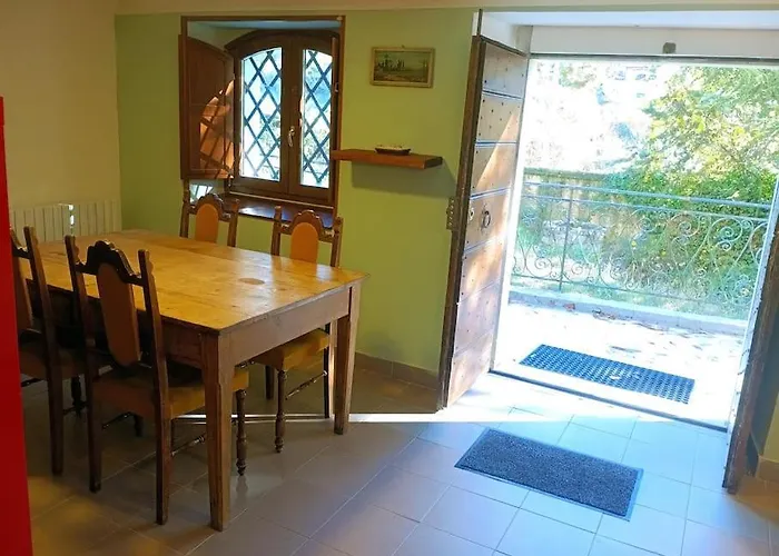 別荘 La Fioraia E La Legnaia ラクイラ