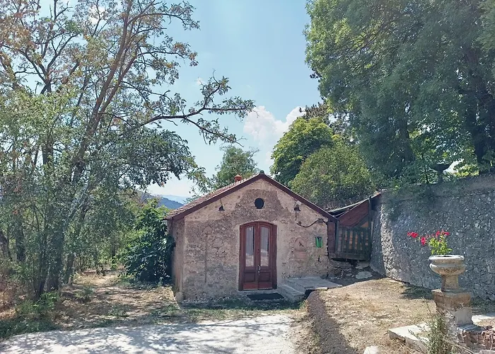 別荘 La Fioraia E La Legnaia